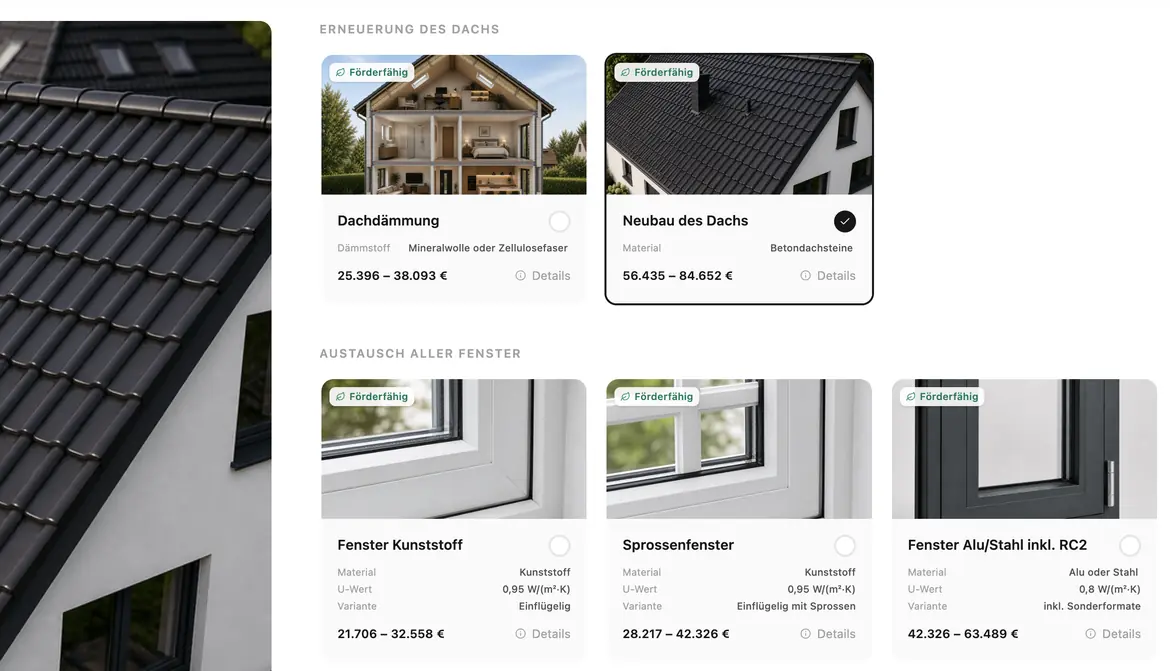 Auswahlkarten im BrickUp-Konfigurator: Dachdämmung und Neubau des Dachs, darunter drei Fenstervarianten, jede mit Material, U-Wert, Preisspanne und dem Hinweis „förderfähig“