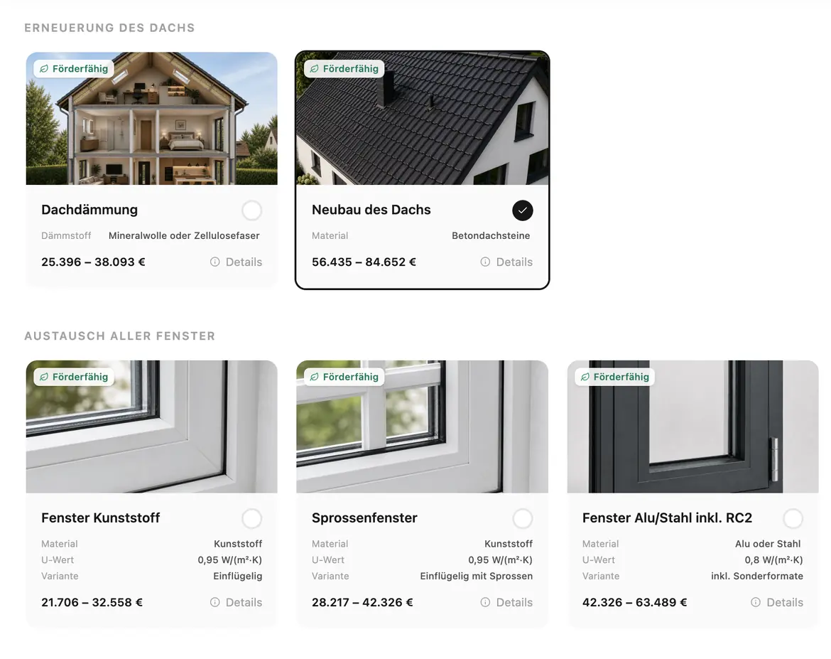 Auswahlkarten im BrickUp-Konfigurator: Dachdämmung und Neubau des Dachs, darunter drei Fenstervarianten, jede mit Material, U-Wert, Preisspanne und dem Hinweis „förderfähig“